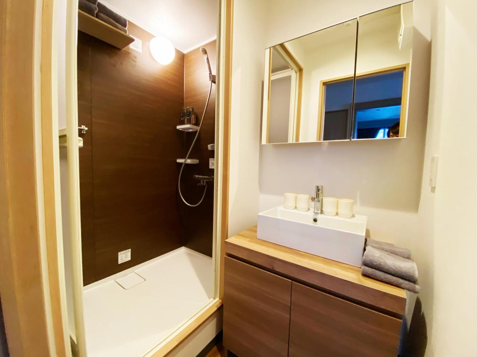 Q Fox Gmg Hotel Kucsan Kültér fotó