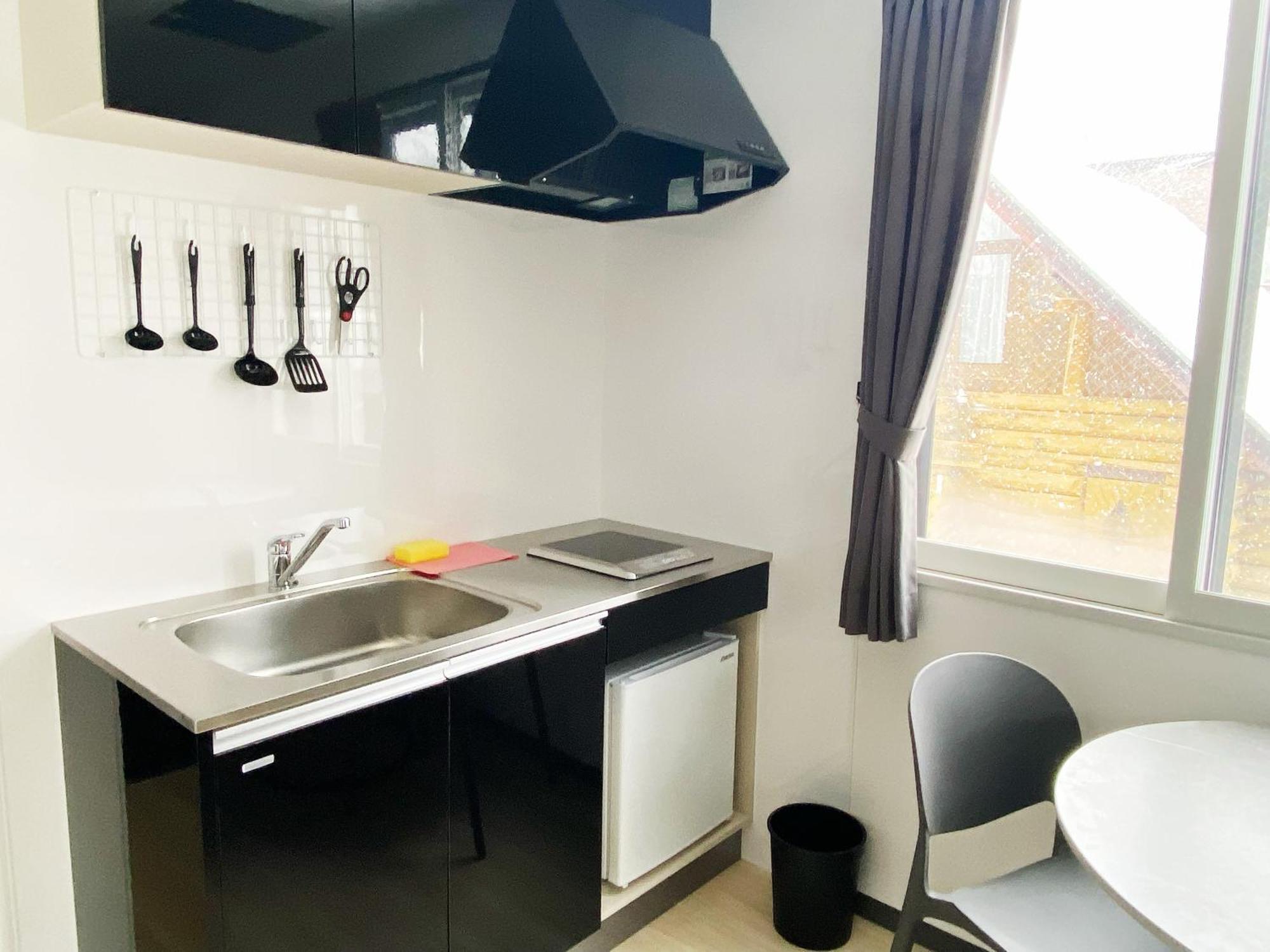 Q Fox Gmg Hotel Kucsan Kültér fotó